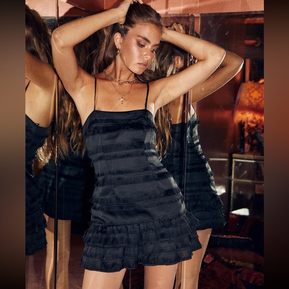 Princess Polly mini black cocktail dress, size 4! - Picture 1 of 2